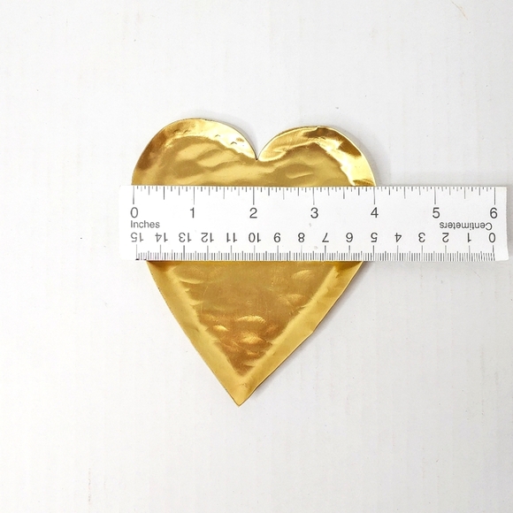 Creative Co-op brass, heart shaped dish. - Picture 5 of 6